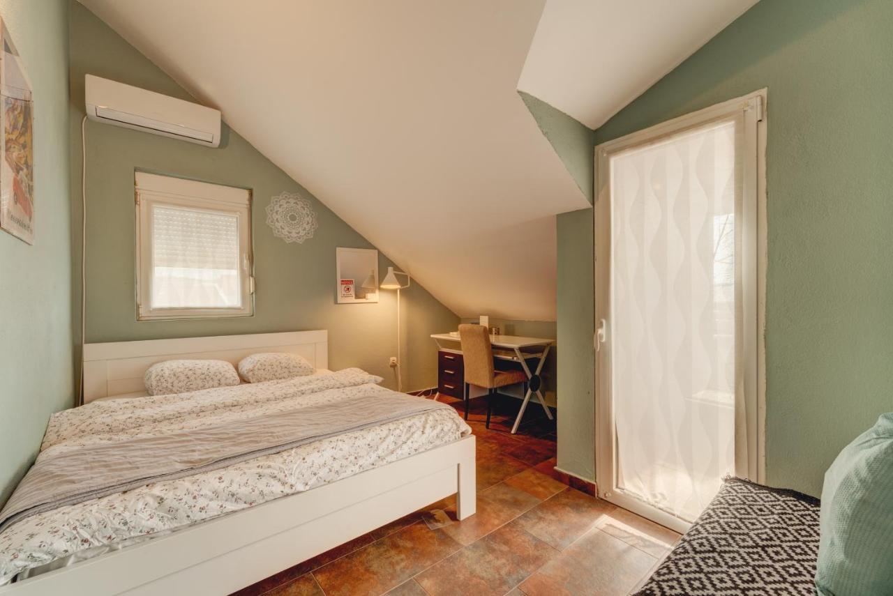 Q Podgorica Beds,Rooms And More 外观 照片
