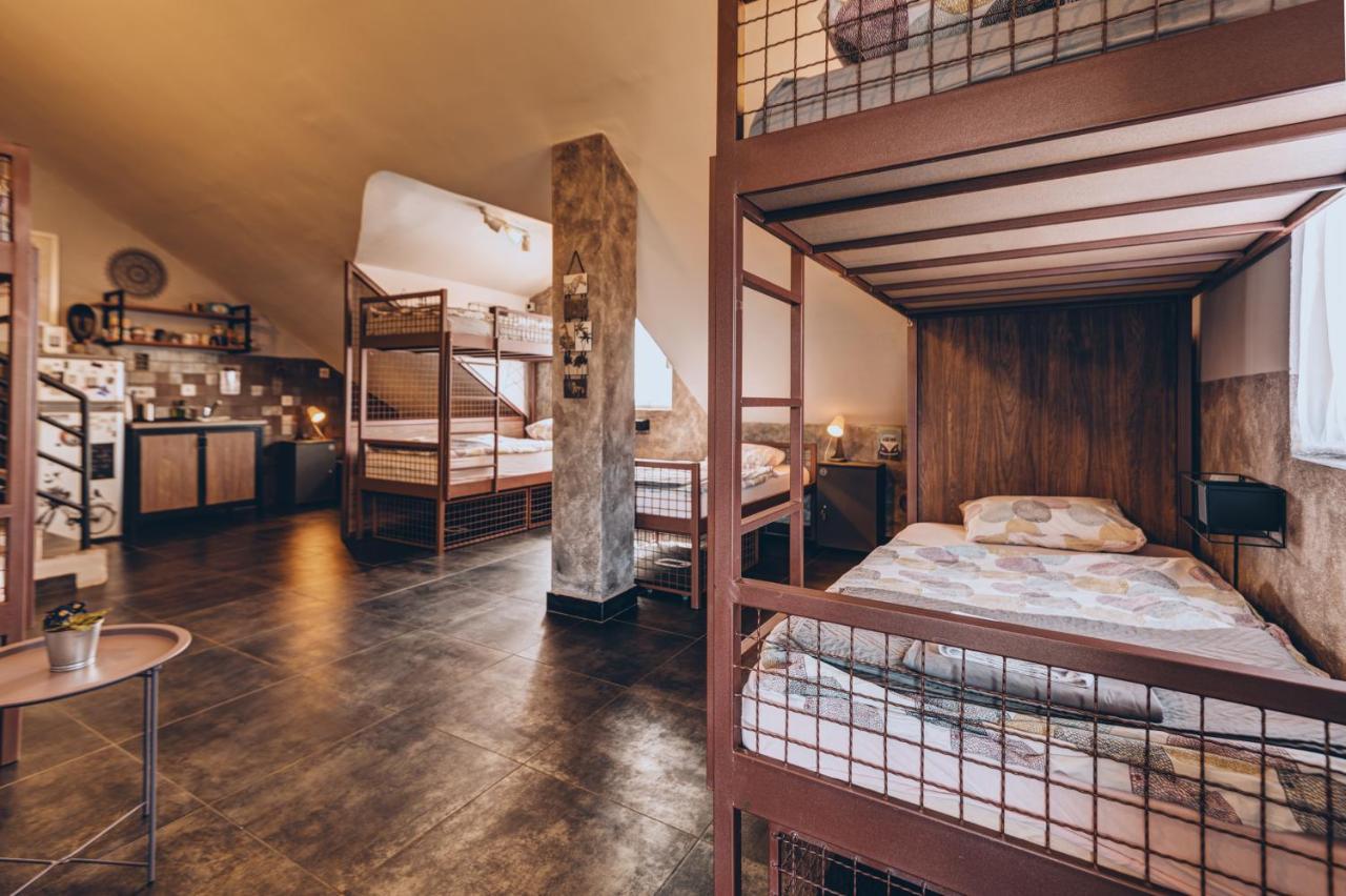 Q Podgorica Beds,Rooms And More 外观 照片