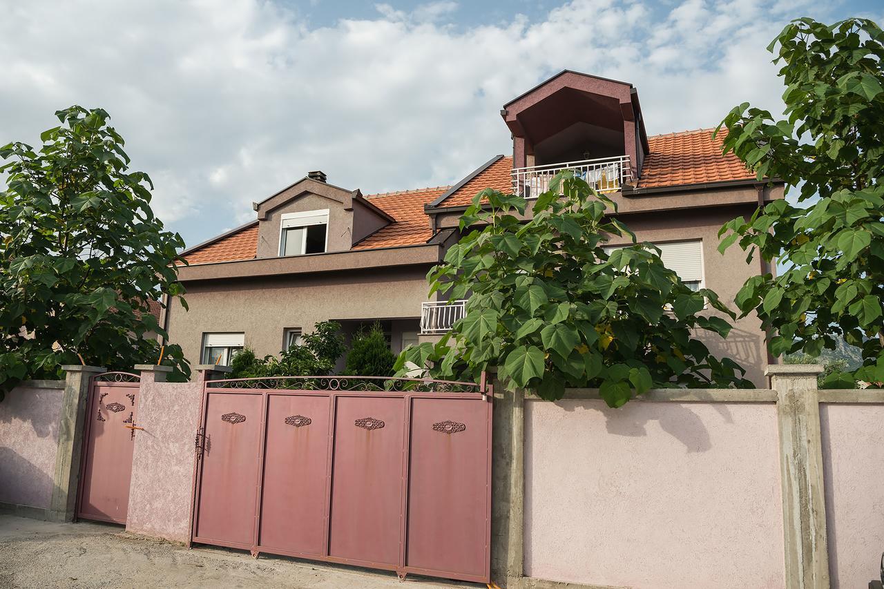 Q Podgorica Beds,Rooms And More 外观 照片